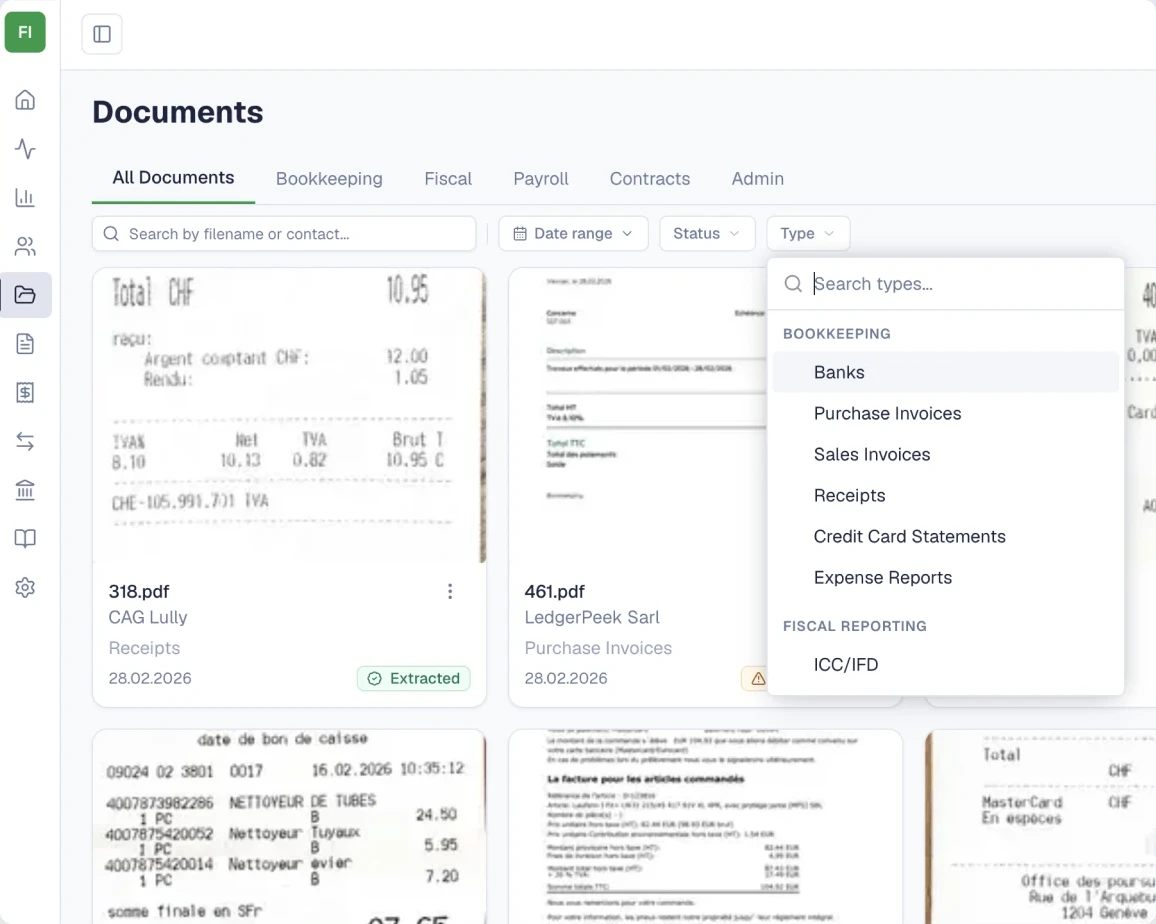 SoloDesk Documents screen with a filtered list of bookkeeping documents and their status