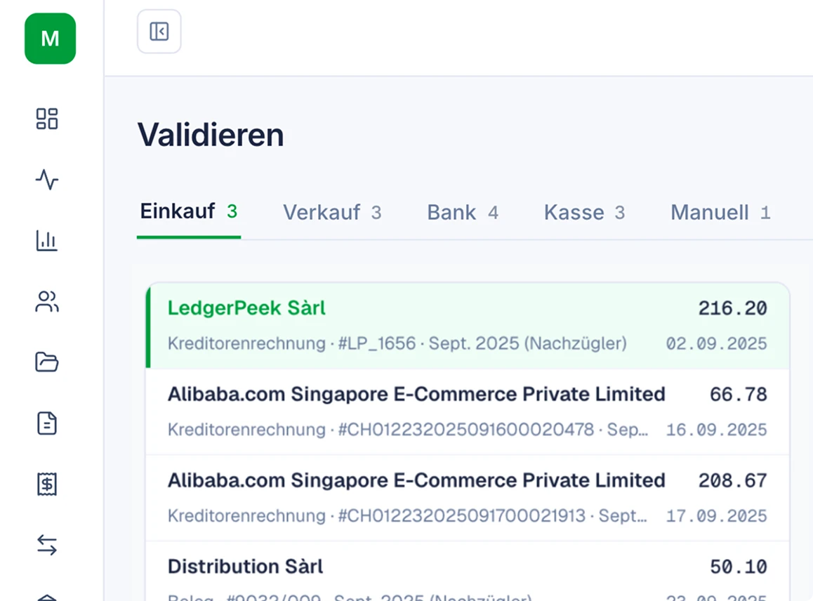 SoloDesk Validieren-Bildschirm mit Eingangsrechnungen, die auf Prüfung warten, aufgeteilt nach Reitern (Einkauf, Verkauf, Bank, Kasse, Manuell)