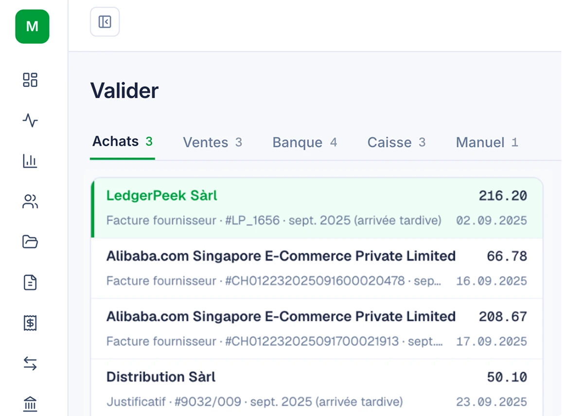 Écran Validation de SoloDesk montrant les factures fournisseurs en attente de contrôle, réparties par onglet (Achats, Ventes, Banque, Caisse, Manuel)
